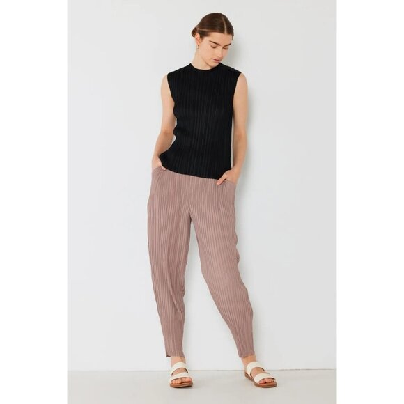 Marina West Swim Pleated Relaxed-Fit Slight Drop Crotch Jogger - Picture 1 of 4